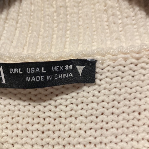 Zara Nice sweater beautiful design round neck - Picture 2 of 4